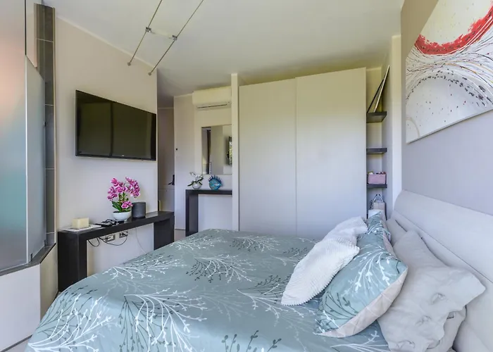 Alessia Villa Marciana Marina